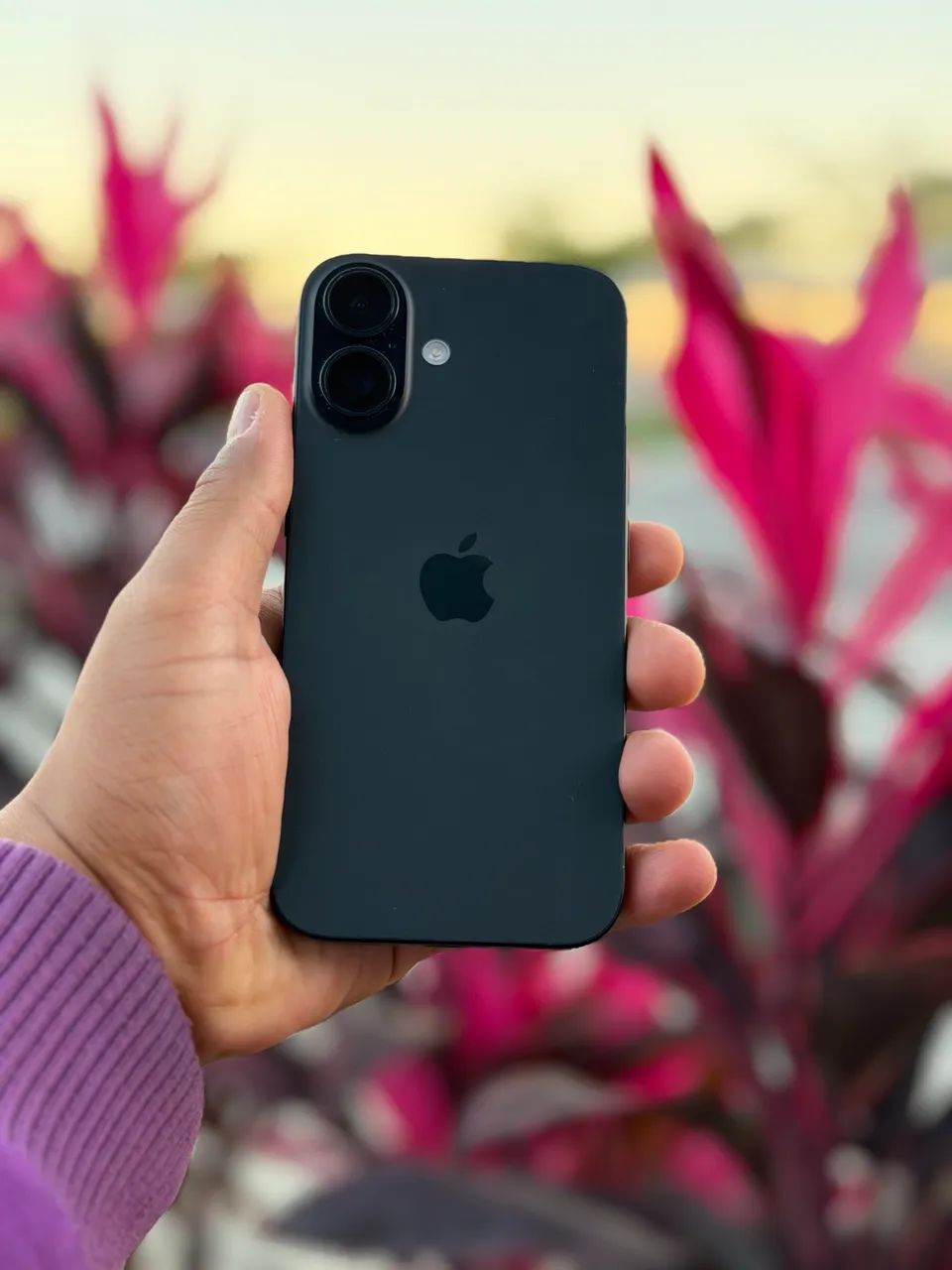 iPhone 16 256GB - Perfeito Estado para Exigentes