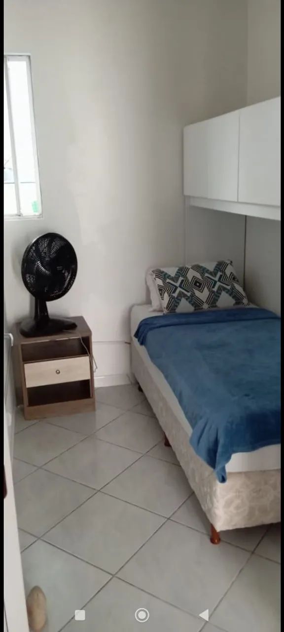 Aluga-se quarto para homens 