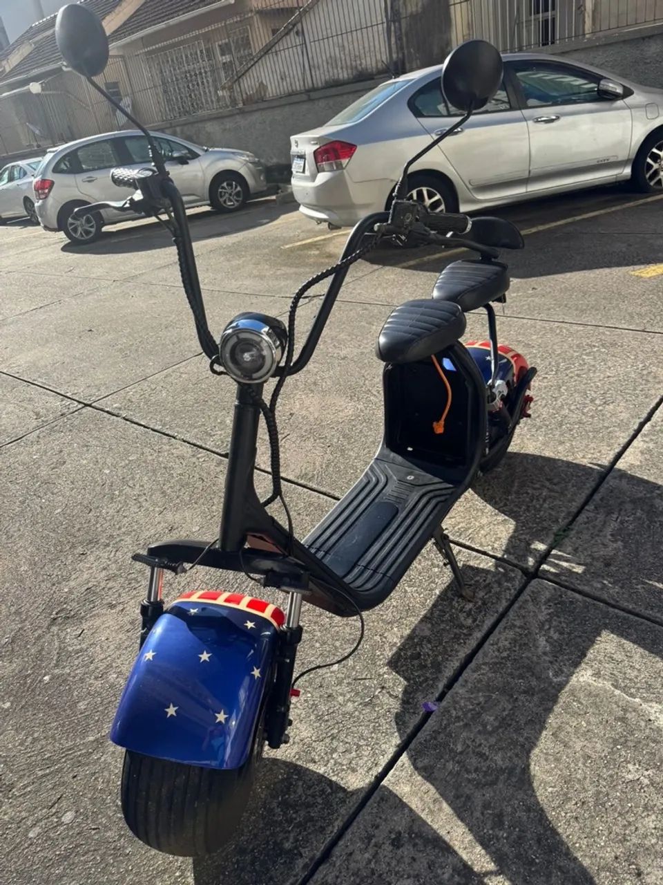 Scooter X7 bem cuidada