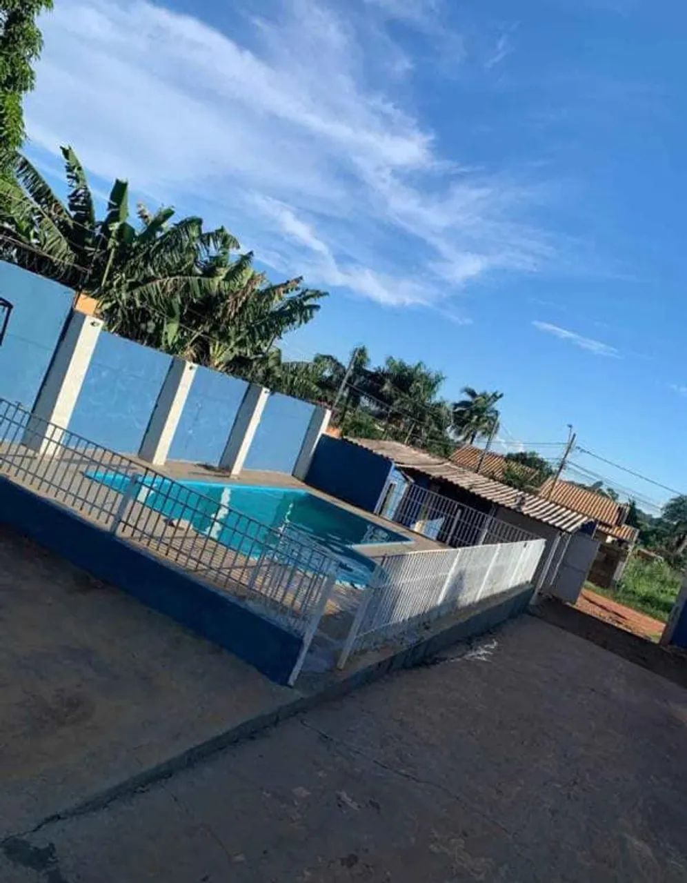 Alugo espaço com piscina 