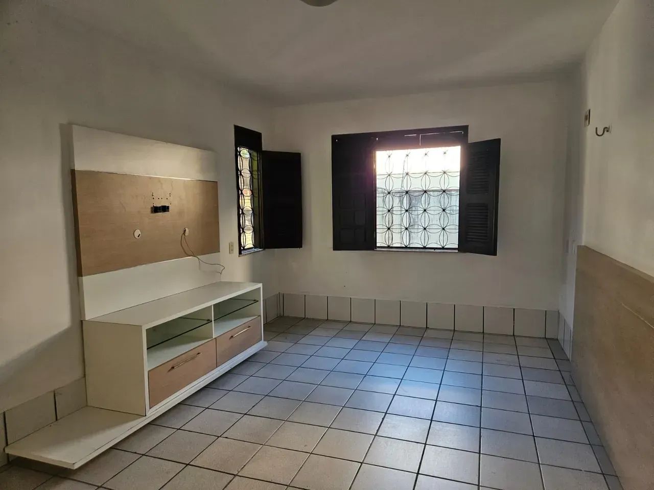 Casa ampla em excelente localização - Foto 3