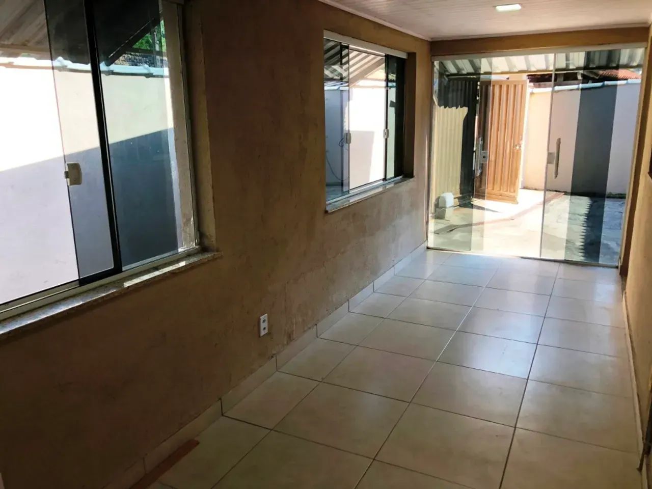 CASA LINEAR NO PAIOL  EXCELENTE LOCALIZAÇÃO E CONFORTO - Foto 5