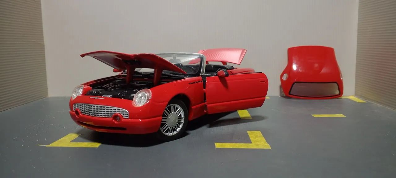 Ford Thunderbird Maisto