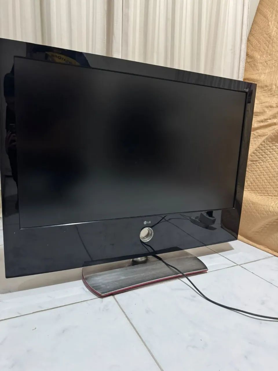 TV LG SCARLET 42" FULL HD - Foto 2