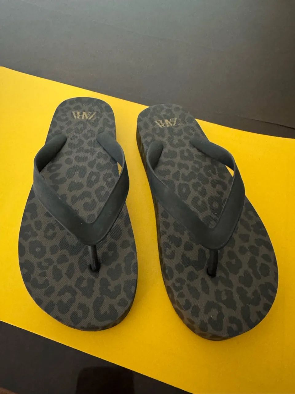 Chinelo borracha leopardo
