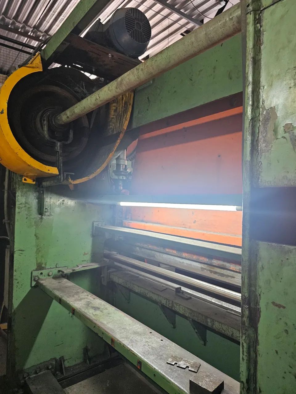 Dobradeira Fobesa 100 Ton x 3050 mm - Foto 5