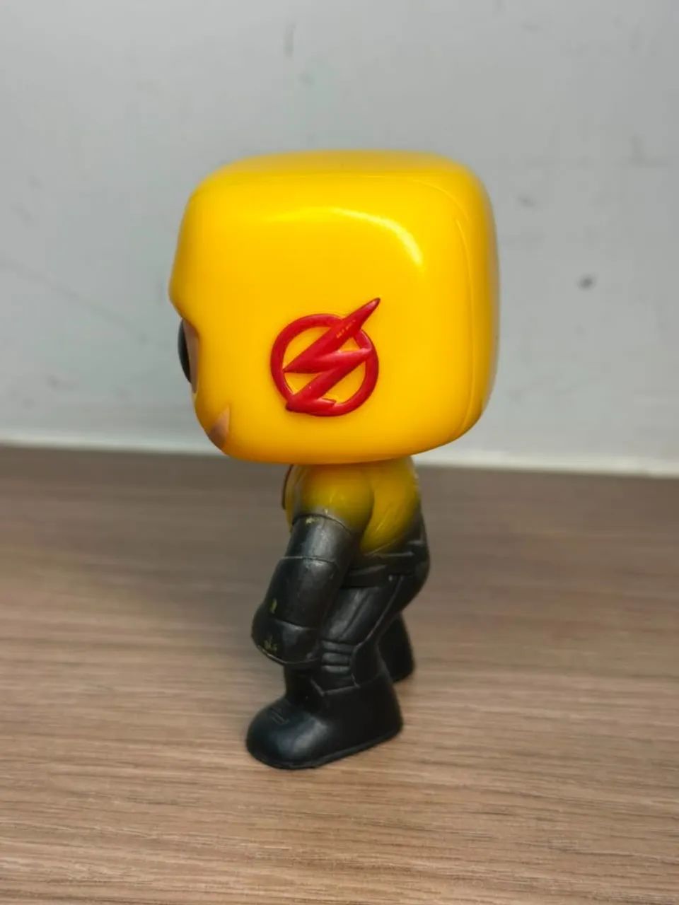 Funko Pop! Reverse Flash #215 - Original com Caixa - Foto 5
