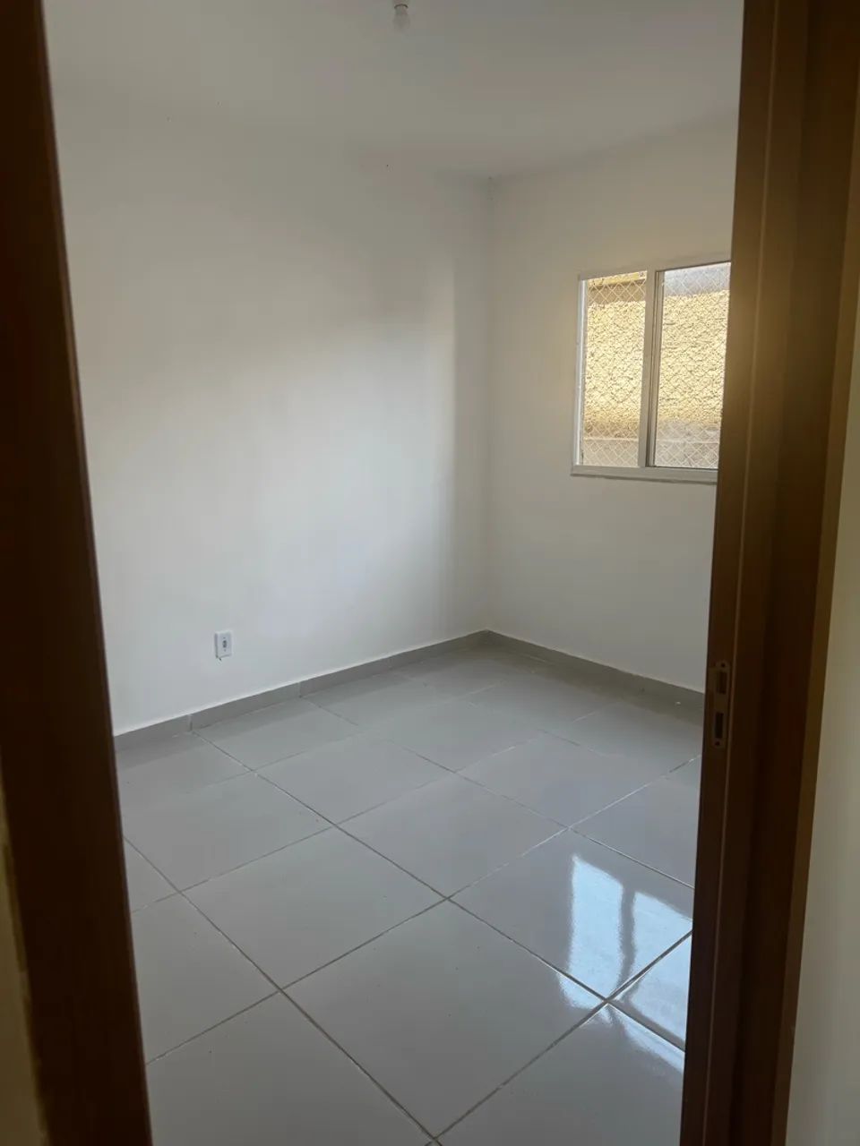 Alugo apartamento ocidental 