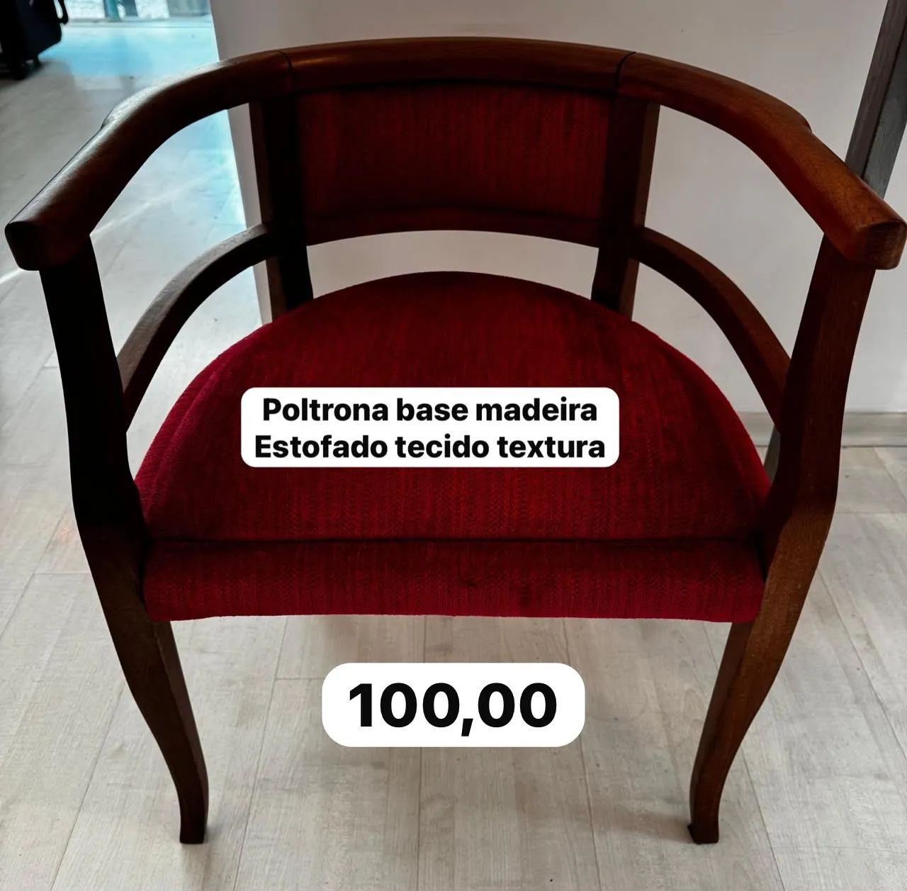 Cadeira de madeira