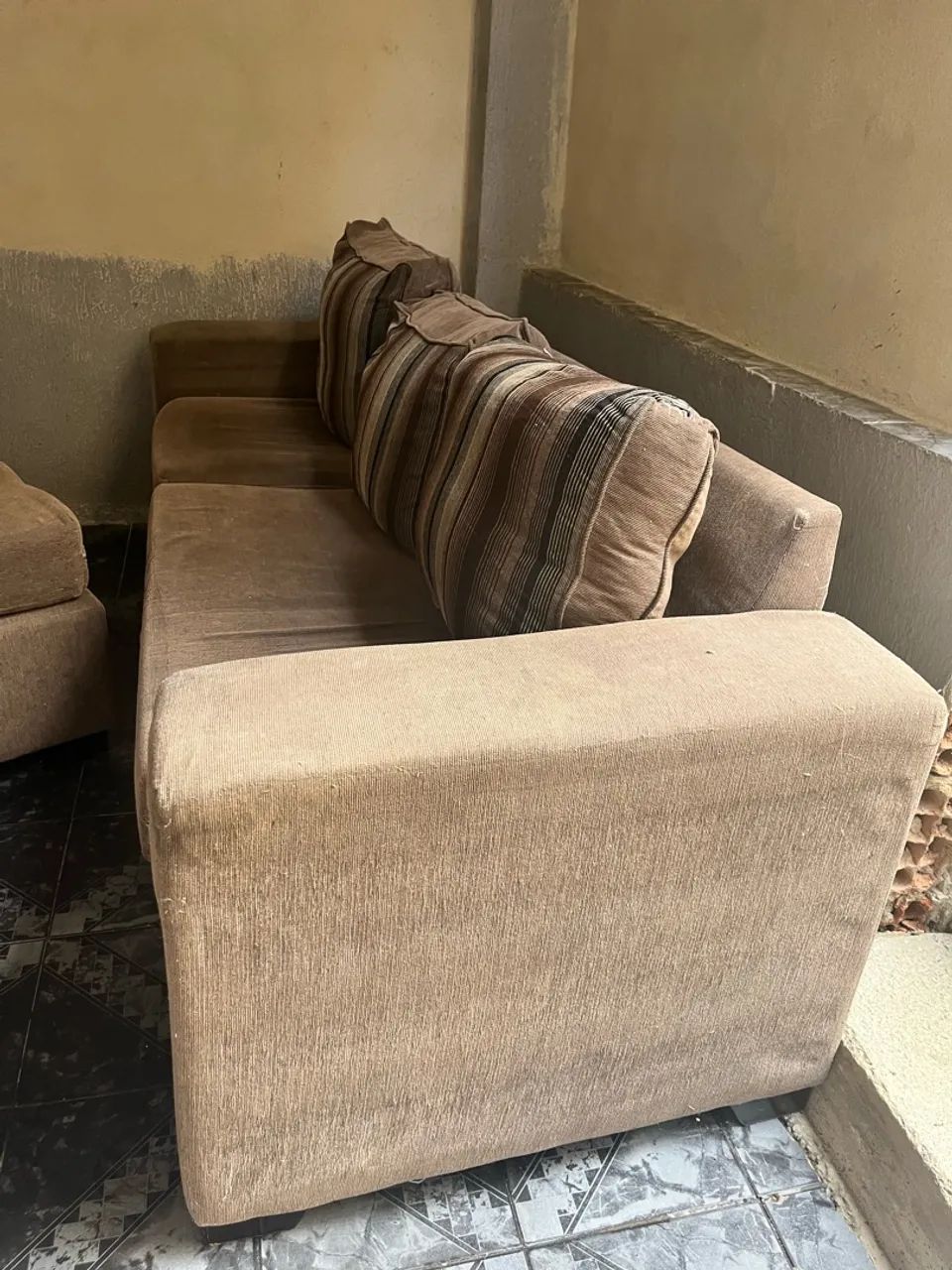 Sofá três lugares - Foto 4