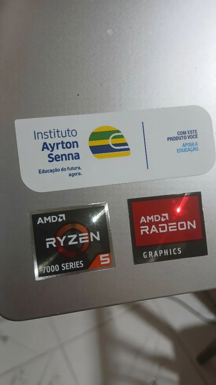 Notebook Lenovo Ideapad 1 - Foto 2
