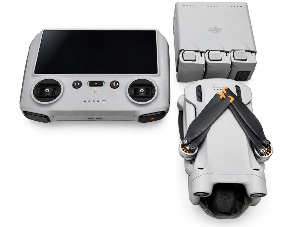 DJI Mini 3 Pro + Combo Fly More - Foto 3