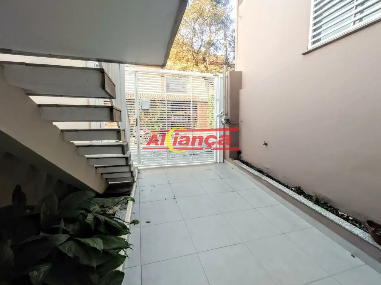 LINDÍSSIMO SOBRADO, COM 315m² DE ÁREA CONSTRUÍDA - PONTE GRANDE - Foto 5