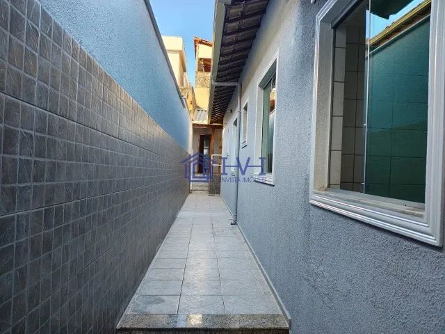 CASA LINEAR À VENDA | 3 QUARTOS | SANTA MÔNICA