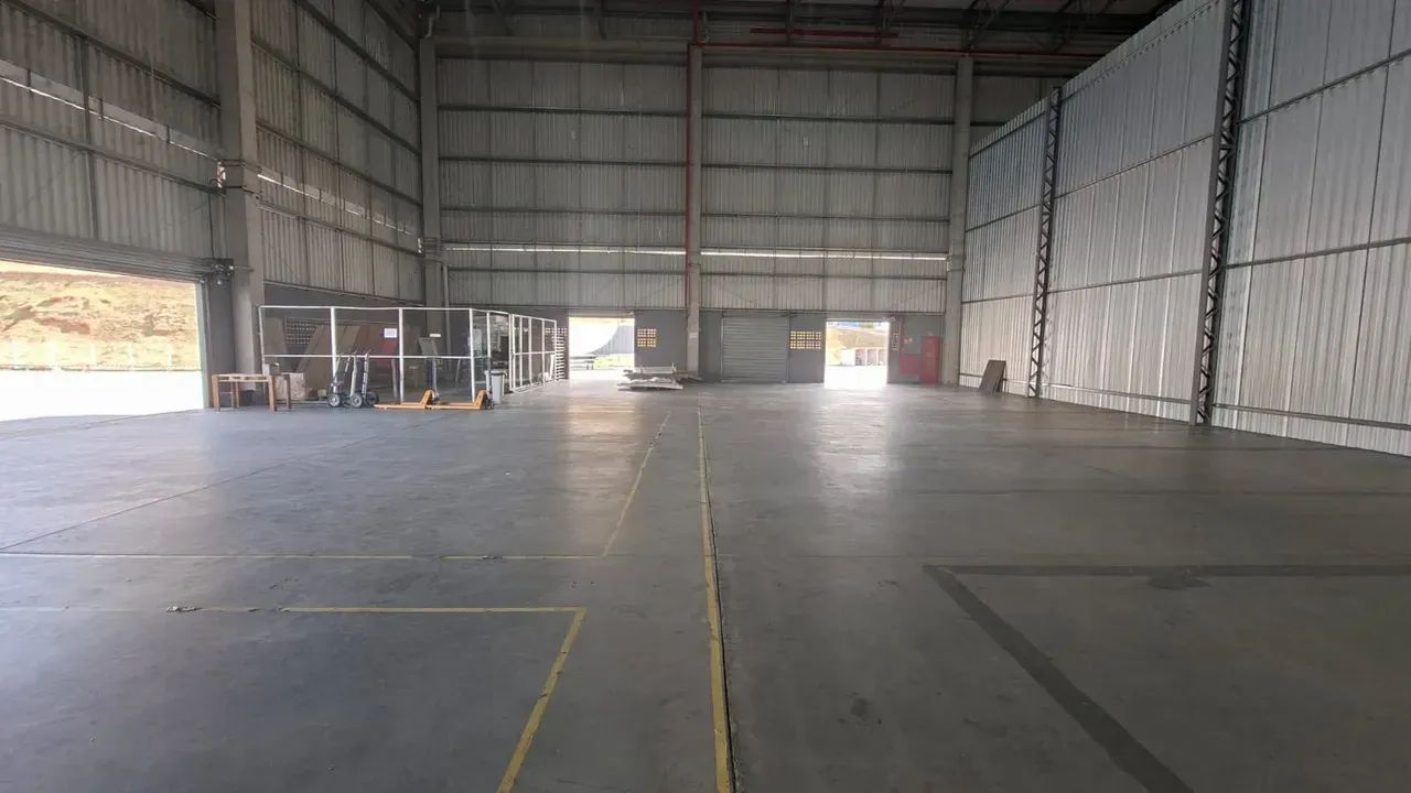Aluga Galpão (2.084m²) Canaã - Viana/ES