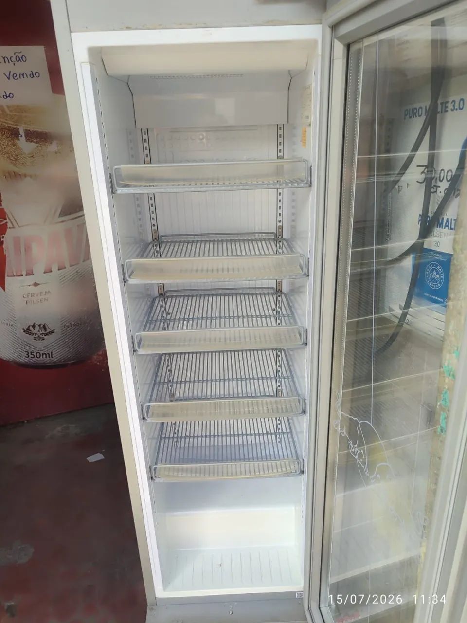 Geladeira expositora 