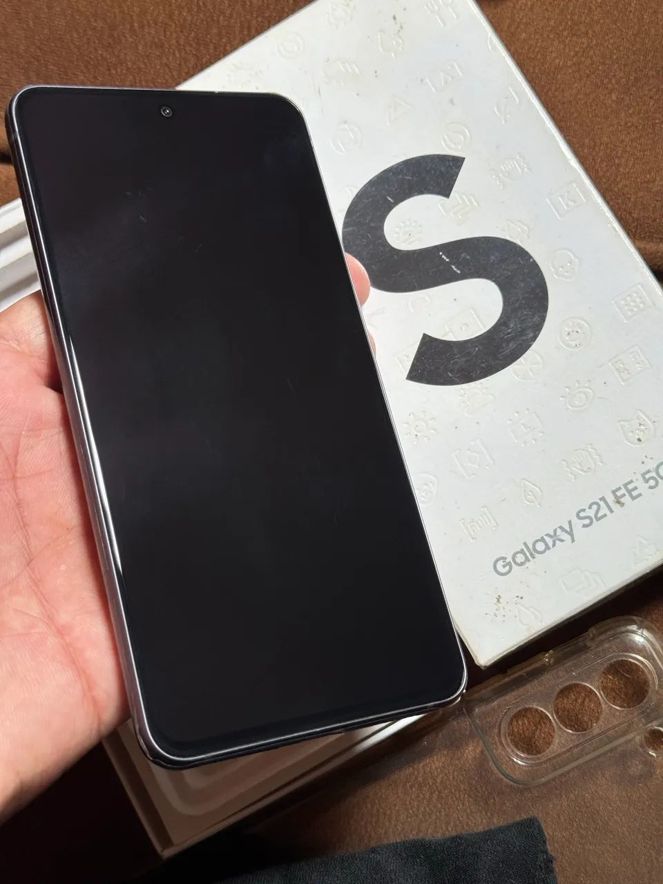 Samsung s21 fe com listras tela