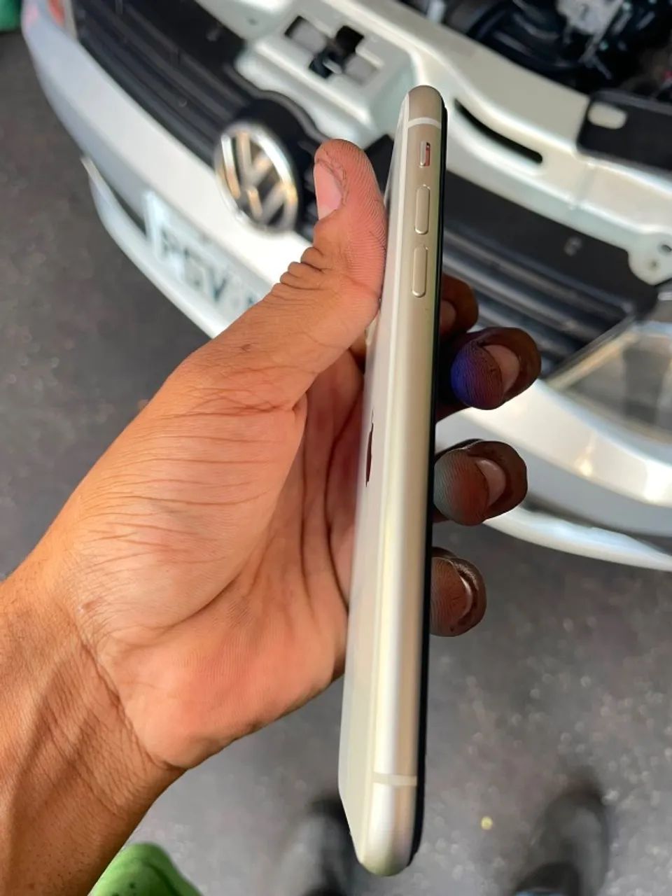 Vendo iPhone 11 128GB BRANCO  - Foto 3