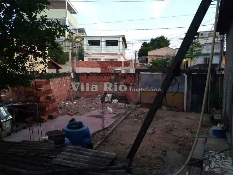 TERRENO COM 330M² EM BRÁS DE PINA.