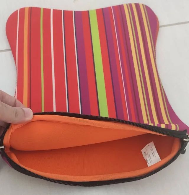 Capa de neoprene 10 para Notebooks e tablets de até 10 polegadas (Nova) - Foto 2