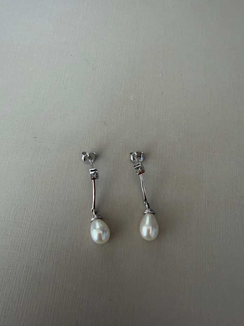 Brinco Ouro Branco com Pérola e Brilhante - Foto 3