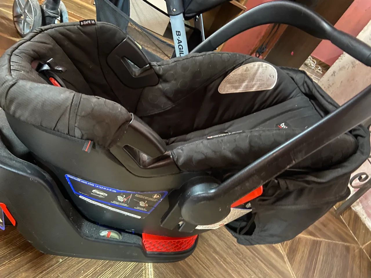  Carrinho Britax + Bebê Conforto + Base para Carro - Foto 3