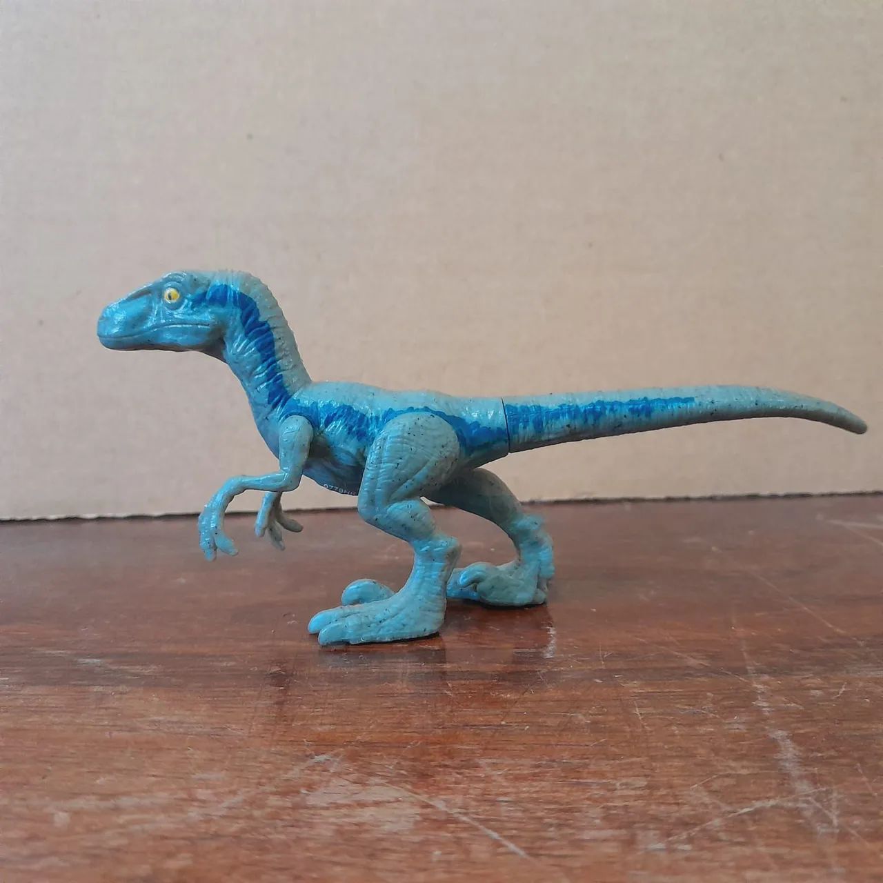 Mini Velociraptor Blue Jurassic world  - Foto 3