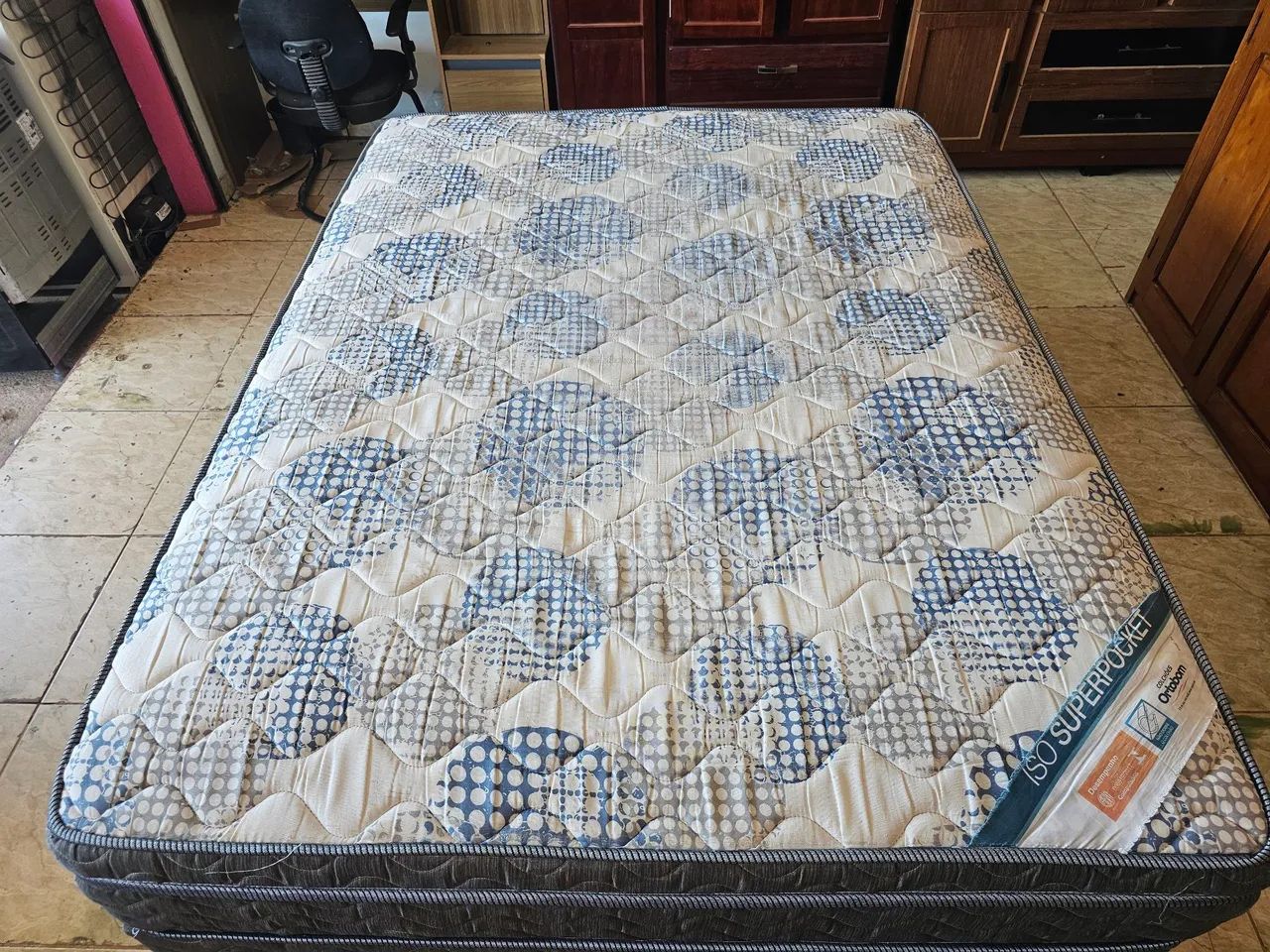 Cama box casal molas ensacada usada  - Foto 4