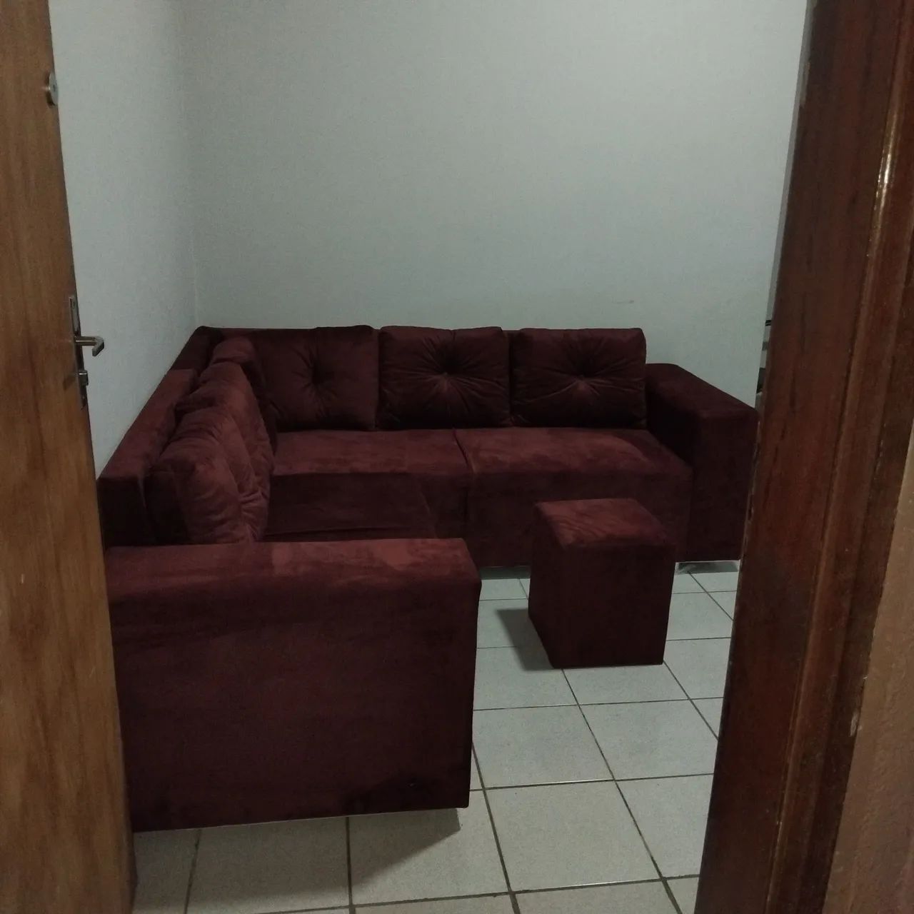 Sofá de canto com puff de brinde  - Foto 2