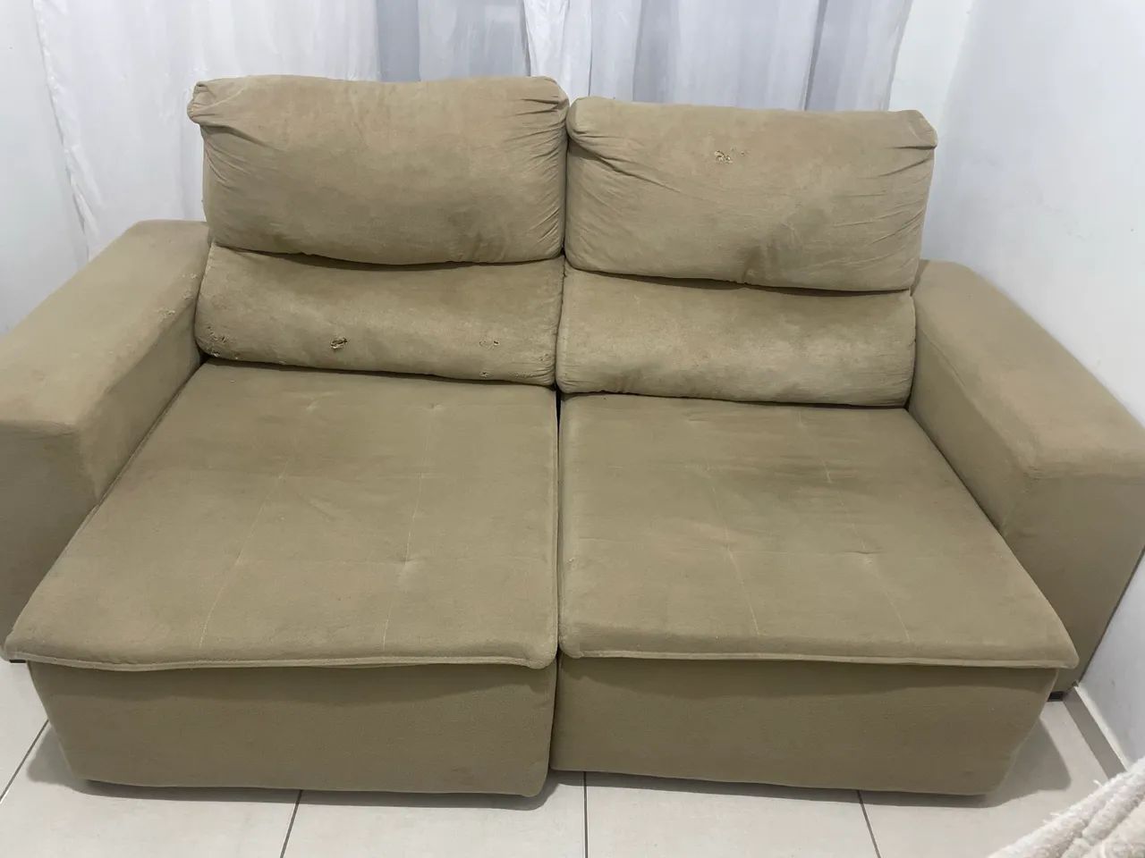 Sofá retrátil e reclinável 