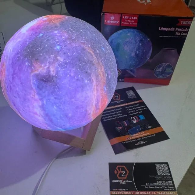 luminária de lua 3D da marca Lehmox - Foto 3