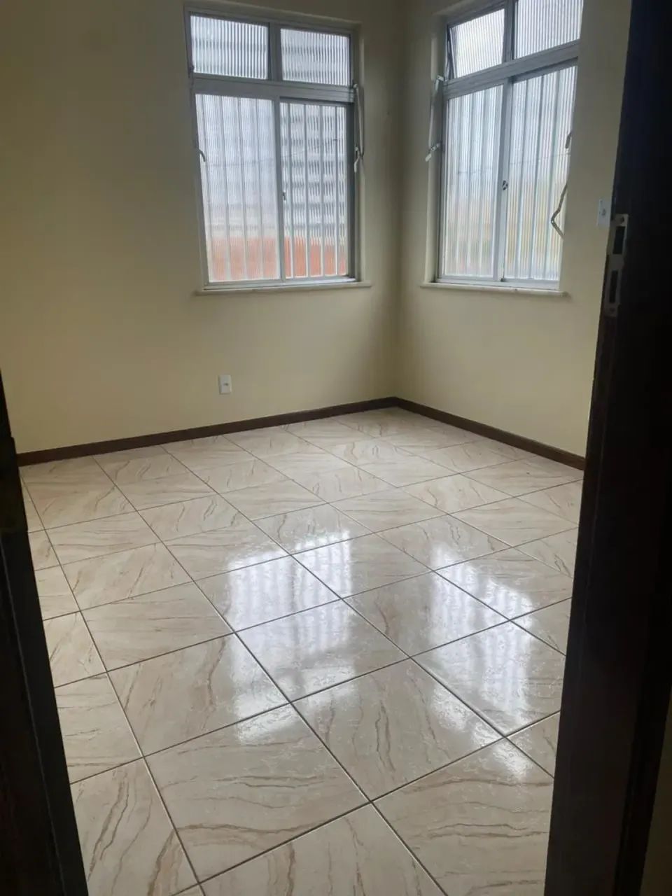 ALUGO IMÓVEL AMPLO REGIÃO CENTRAL DE BELÉM - Foto 3
