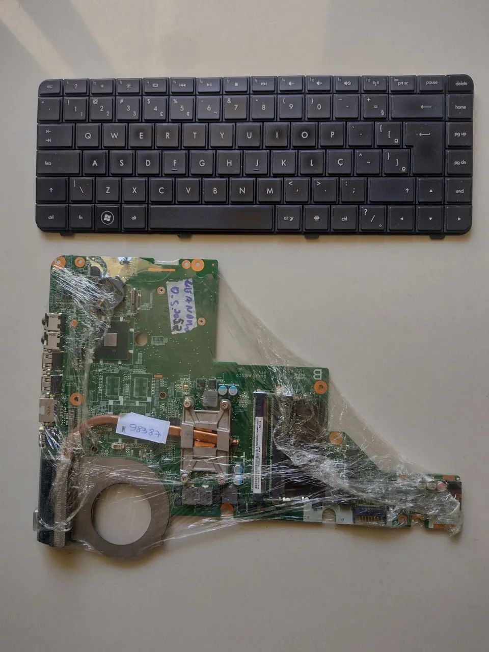 Vendo placa G42 do notebook Hp com o seu teclado