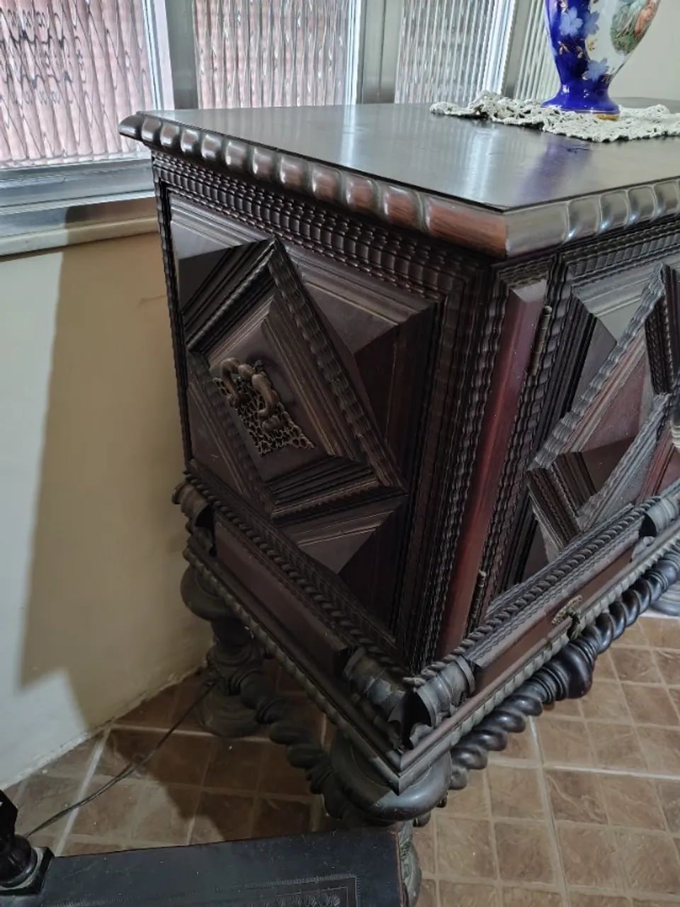Buffet madeira maciça estilo colonial - Foto 3