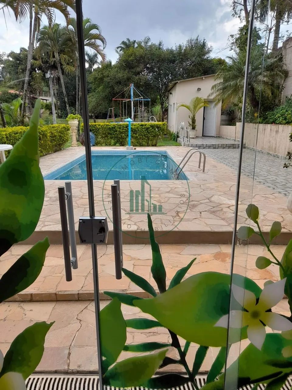 Linda Chácara 3.016m² com Piscina, Campo e árvores Frutíferas