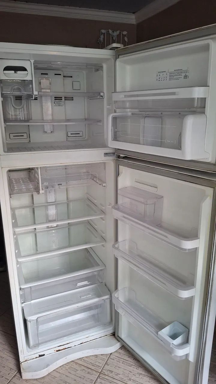 Geladeira Eletrolux Frostfree  - Foto 6