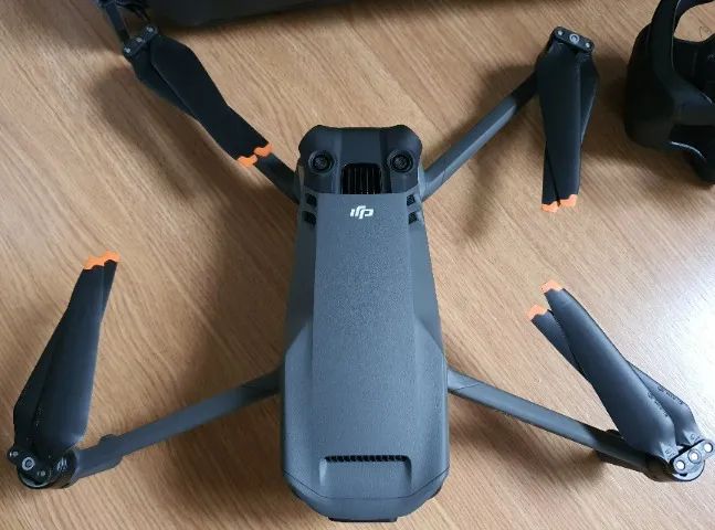 DJI MAVIC 3 COMBO HOMOLOGADO. POUCO USO - Foto 5