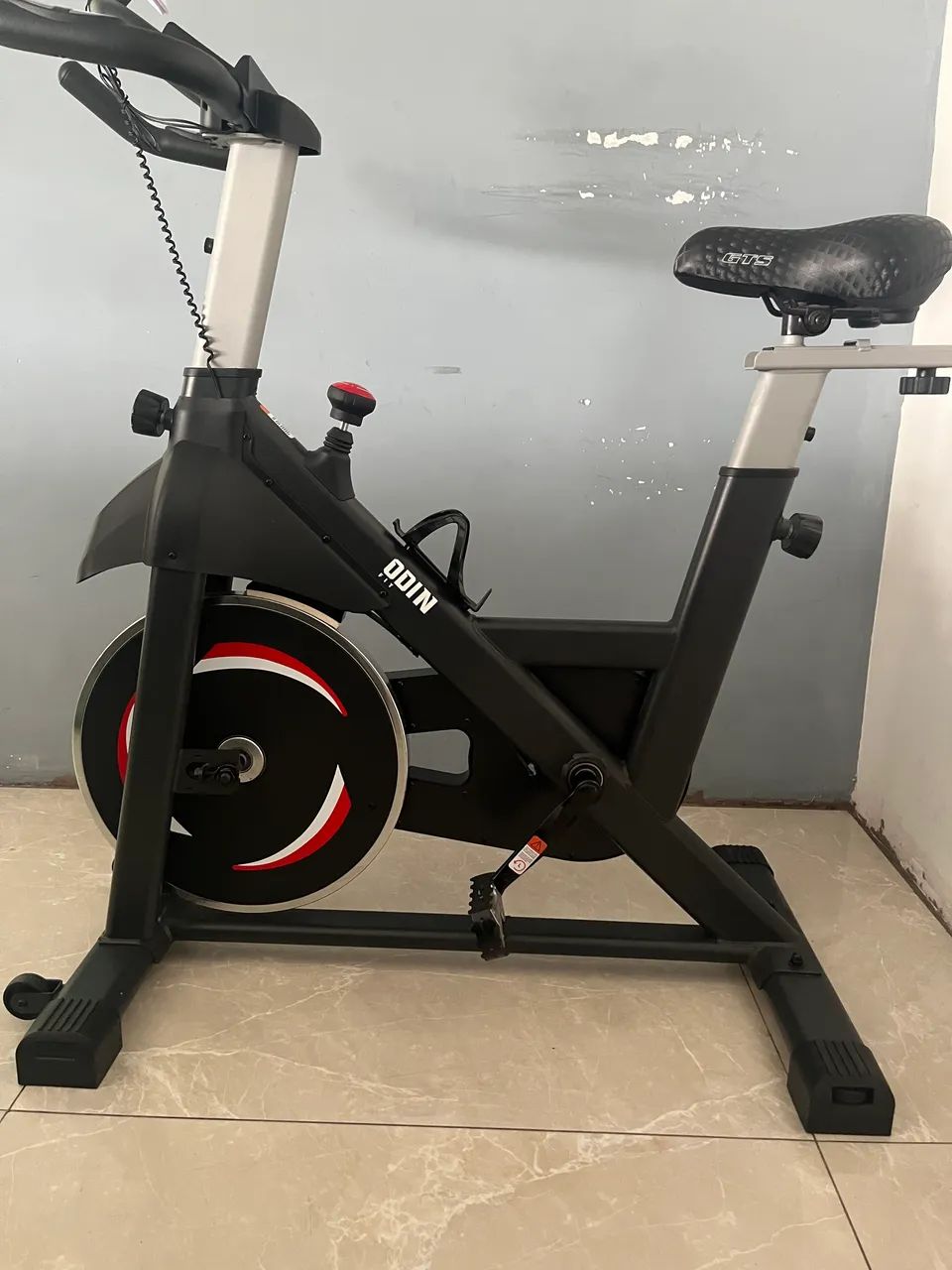 BICICLETA ERGOMÉTRICA ODIN FIT PACE3000
