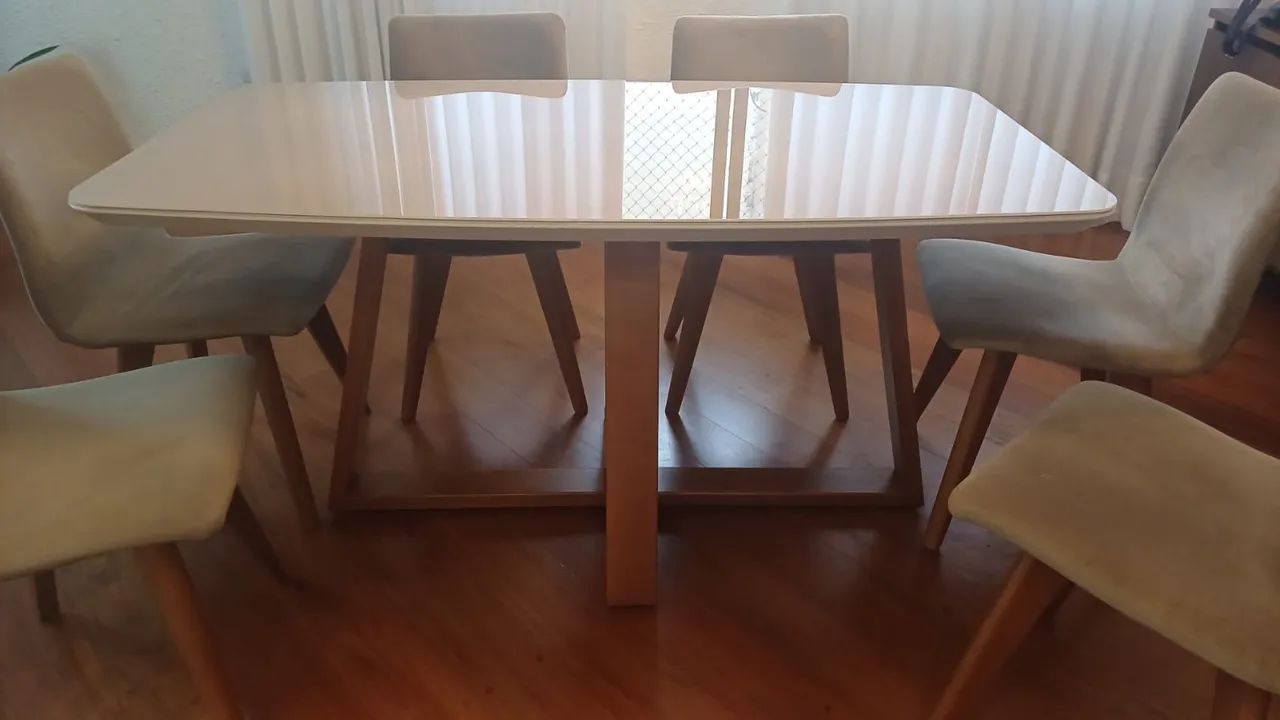 Mesa de jantar 6 cadeiras 