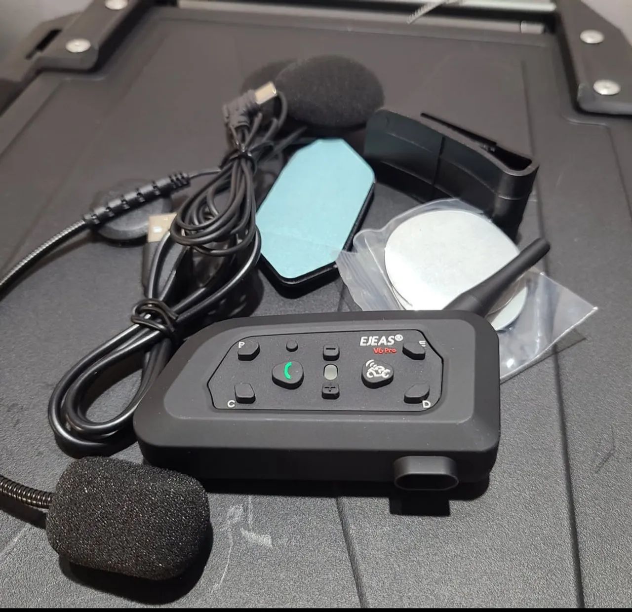 Intercomunicador Ejeas V6 Pro+ Comunicação  particular ou em grupo