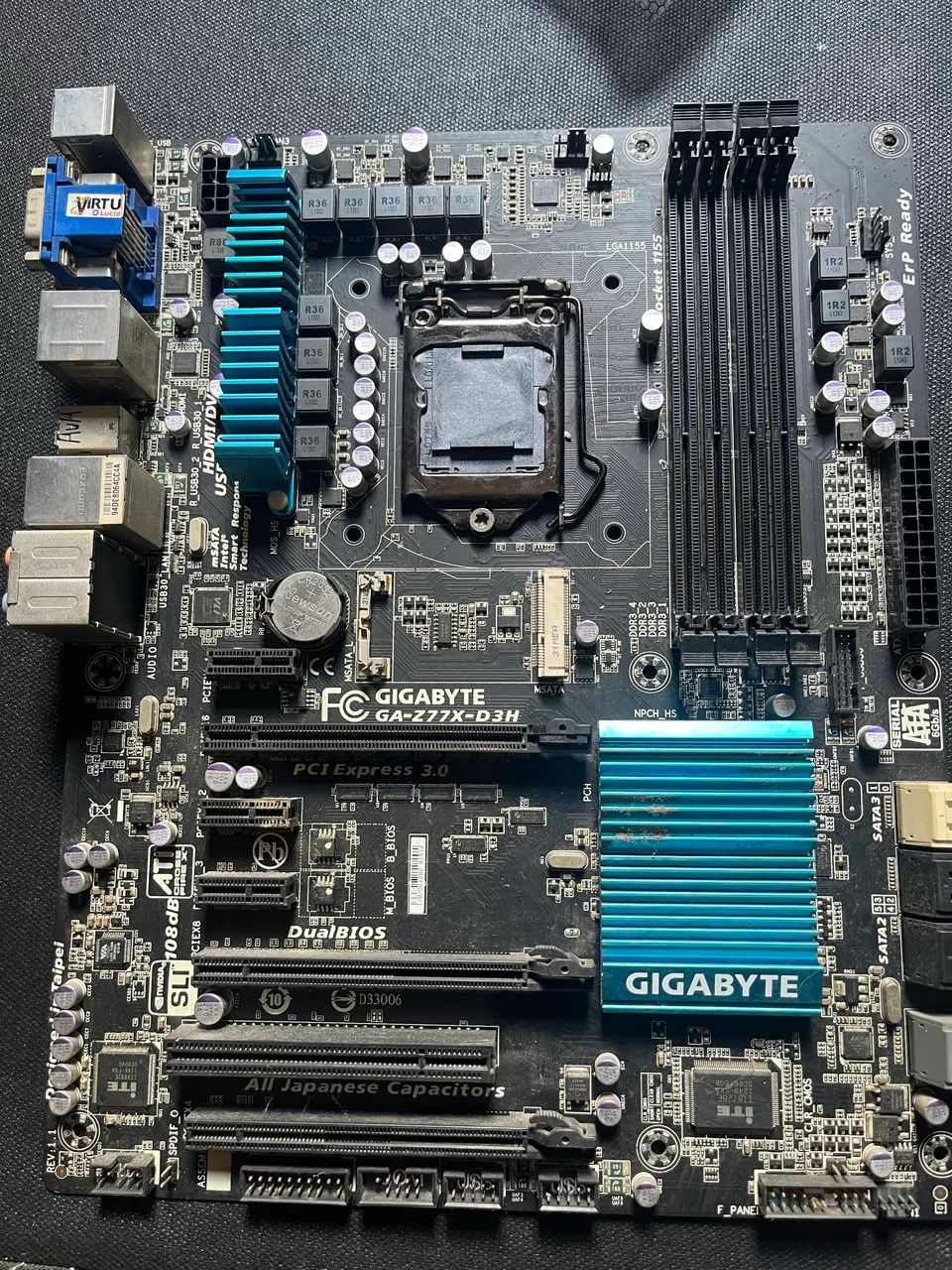 Vendo essa placa mãe , com defeito na bios 
