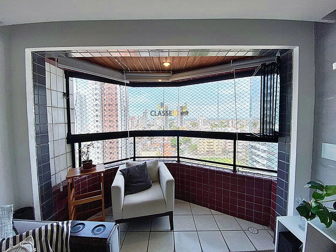 Apartamento Reformado 2+1 com Varanda em Candeias - Foto 4