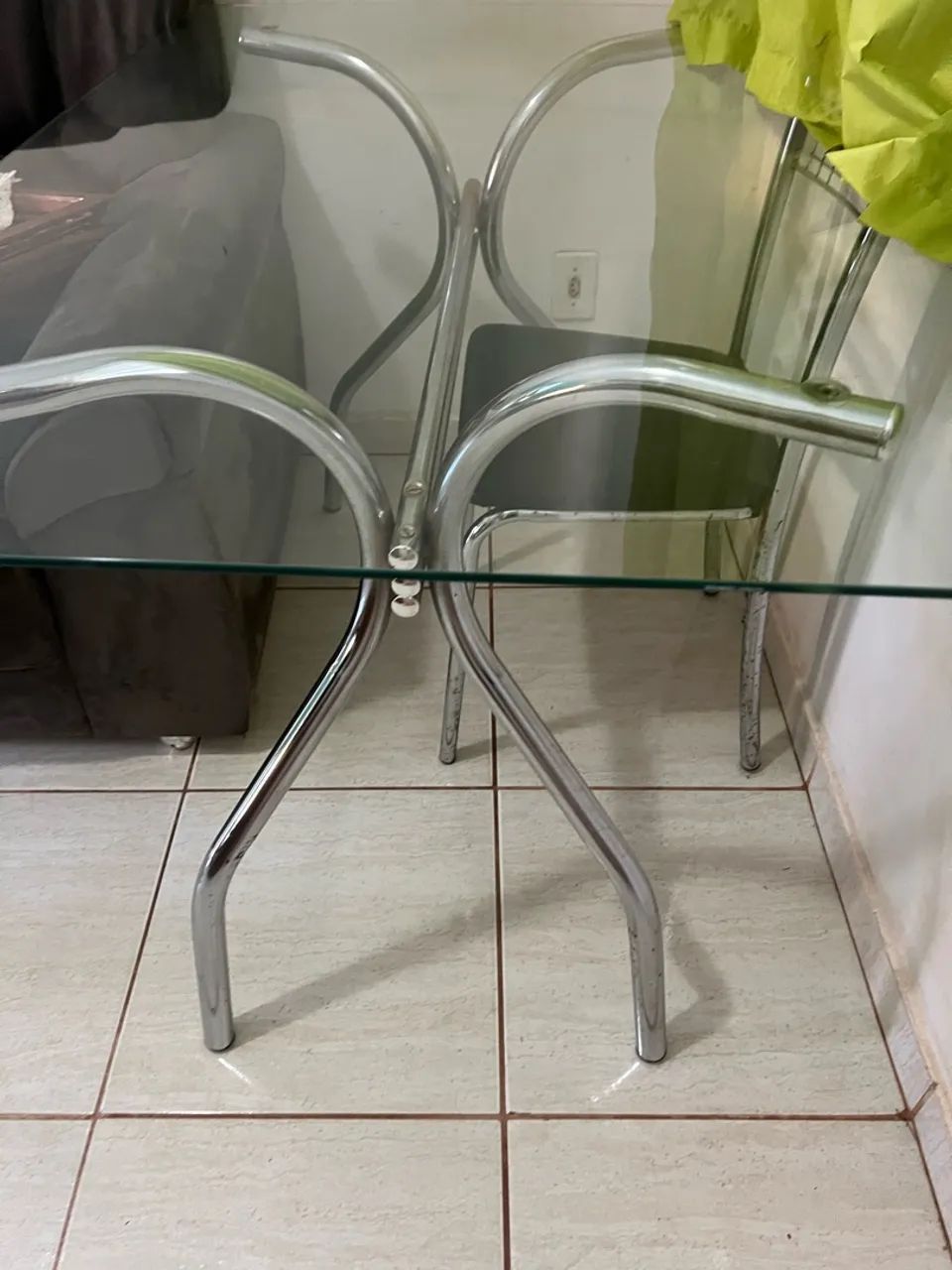 Mesa de vidro Usada - Foto 2