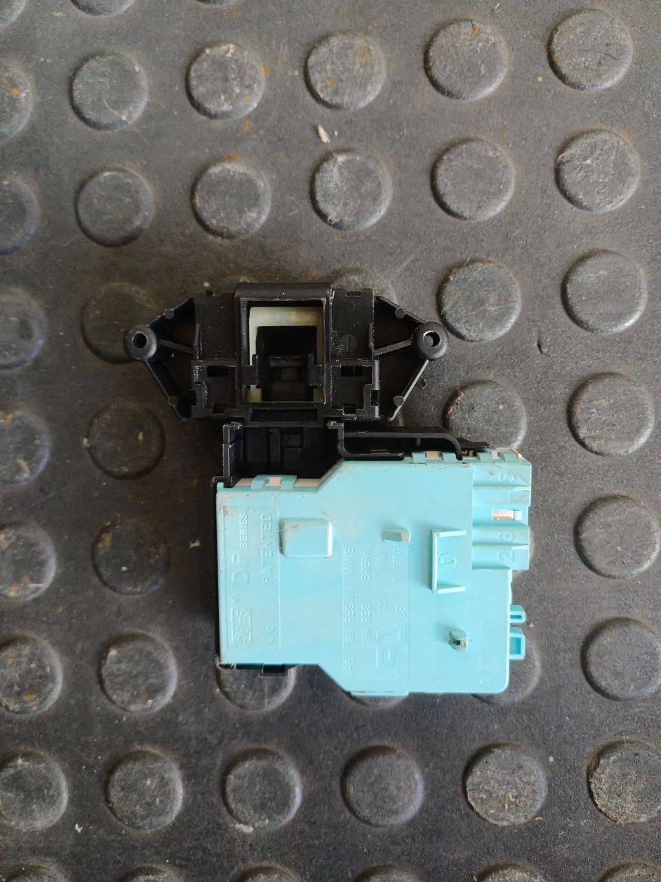 Trava da porta lava e seca LG wd-1259  - Foto 2