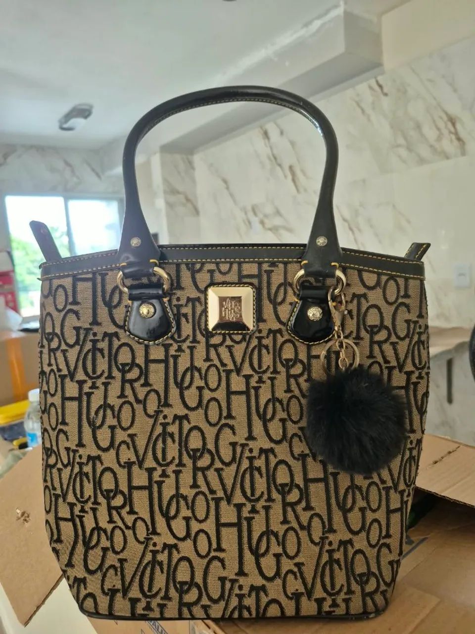 Vendo bolsa da Victor Hugo 