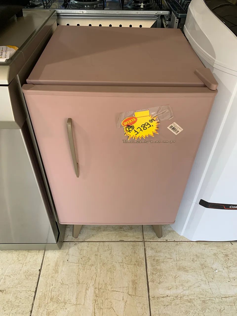 Frigobar Retrozinha Brastemp 76L Rosa