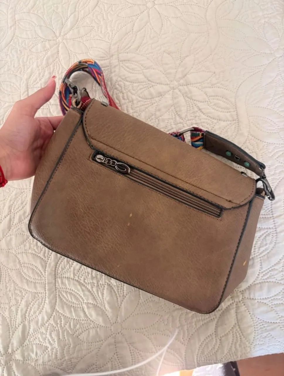 Bolsa marrom alça colorida - Foto 2