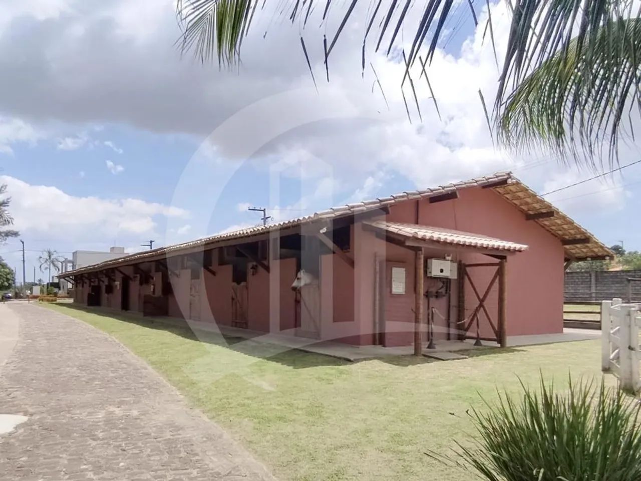 Invista na Qualidade de Vida: Seu Lote de 450m² no Haras Residence - Foto 6