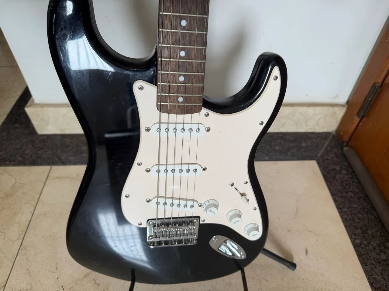 FENDER SQUIER NOVA 
