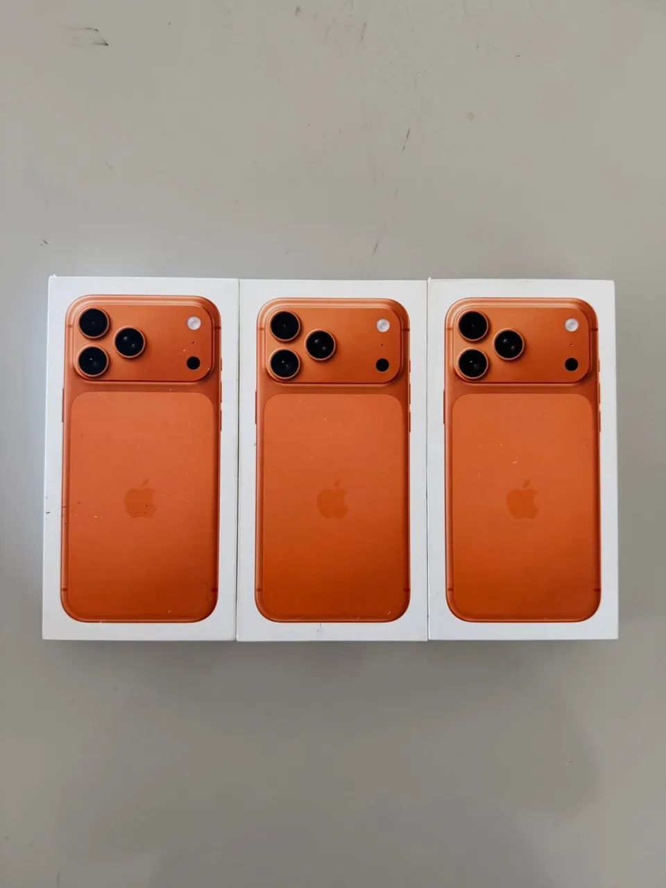 17 Pro Max, com entrega e acessórios!